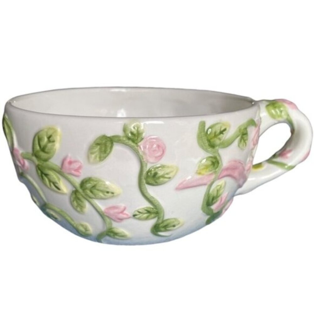 Vtg Style-Eyes by BAUM BROS MUG 3D Rose Garden and Ribbon 12 oz
